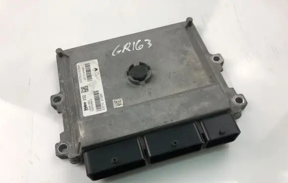 Renault Clio IV Engine control unit/module ECU 237104789R 237102706R