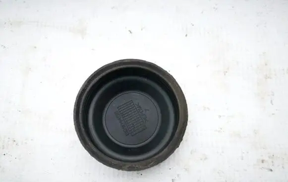 Saab 9-5 Headlight/headlamp dust cover 89101456