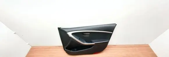 Hyundai i30 Front door card panel trim 2268546 2290384