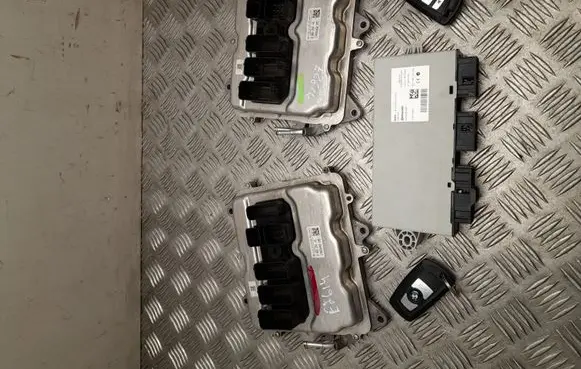 BMW 5 F10 F11 Engine ECU kit and lock set 8665254