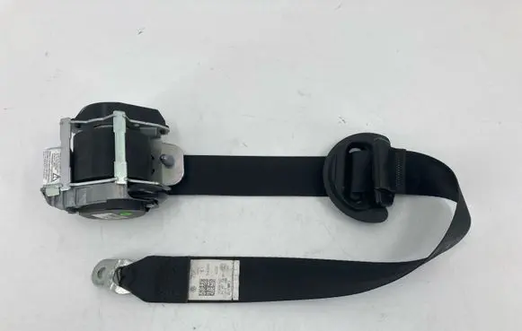 Volkswagen Golf VI Front seatbelt 617971400A