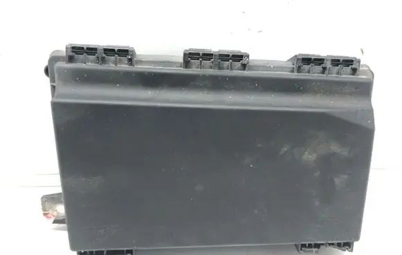 Opel Zafira B Fuse box set 13206754