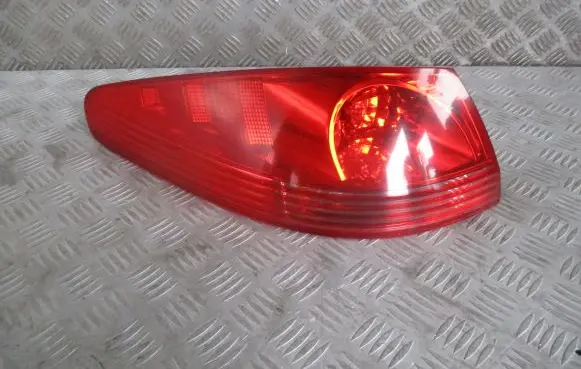 Peugeot 607 Rear/tail lights