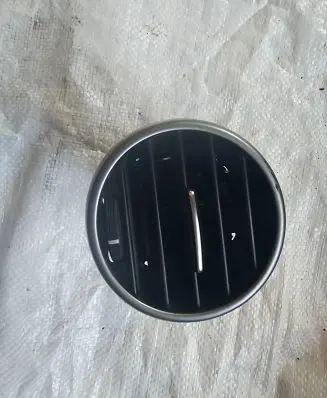Seat Altea Dash center air vent grill 5P0819203