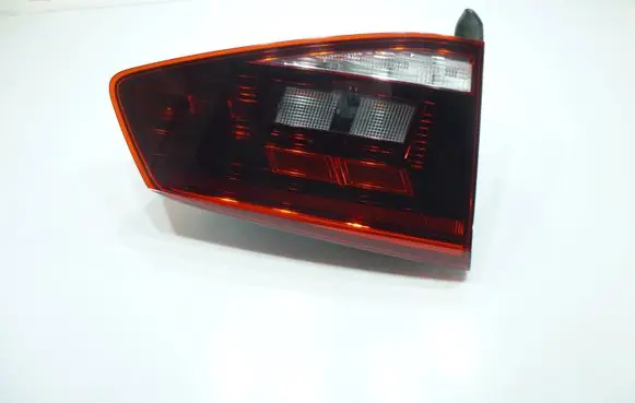 Volkswagen PASSAT B8 Tailgate rear/tail lights 3G9945093H F03747000A ZSBSBBR