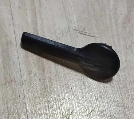 Nissan Qashqai Seat adjustment handle L0320011