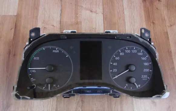 Toyota Yaris XP210 Speedometer (instrument cluster) 83800K0221