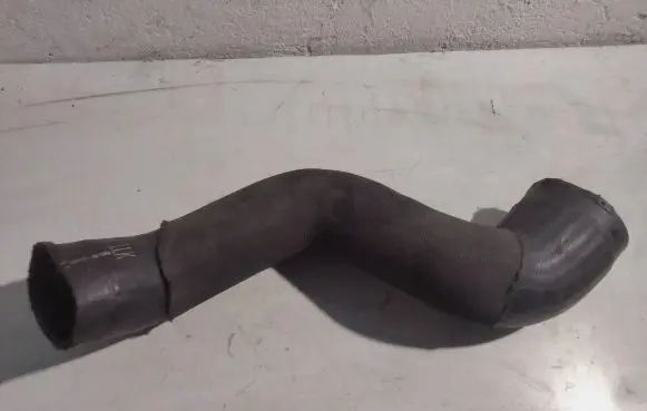 Audi A4 S4 B7 8E 8H Intercooler hose/pipe 8E0145737C