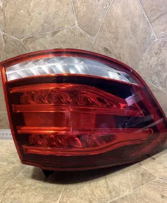 Mercedes-Benz E W212 Rear/tail lights A2129061703