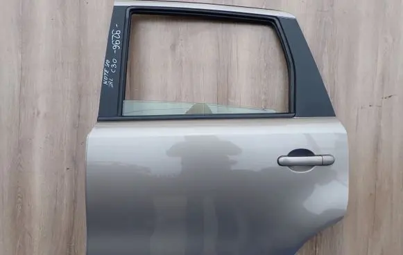 Nissan Note (E11) Rear door 