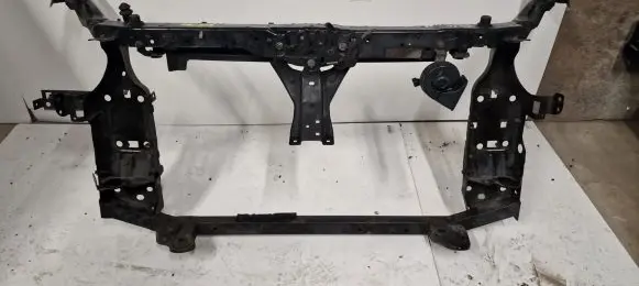 Nissan Qashqai Radiator support slam panel
