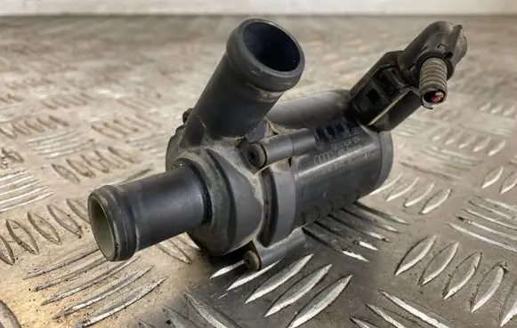 Volkswagen Touareg I Electric auxiliary coolant/water pump 7L0965561 70207404 204006T013
