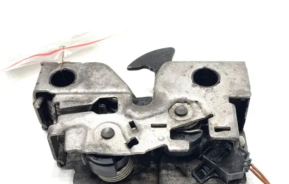 Seat Leon (5F) Engine bonnet/hood lock/catch 5F0823509D