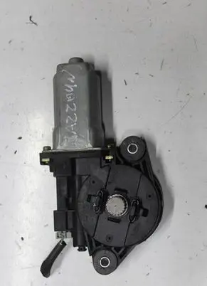 Honda CR-V Sunroof motor/actuator 70450SMGE010