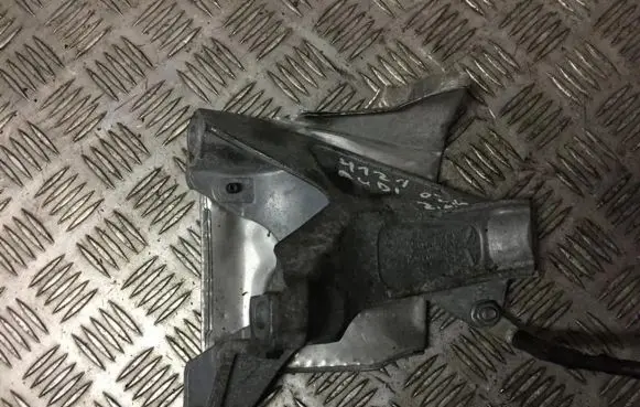 Audi A4 S4 B6 8E 8H Engine mounting bracket 8E0199308A
