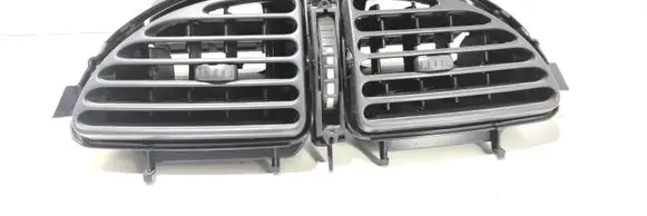 Citroen C5 Dash center air vent grill 963261727A