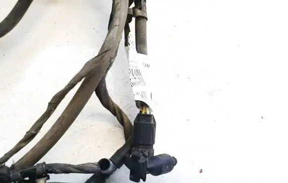 Mercedes-Benz ML W164 Windshield washer spray nozzle 