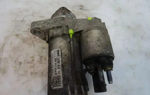 Skoda Fabia Mk2 (5J) Starter motor 02T911024N