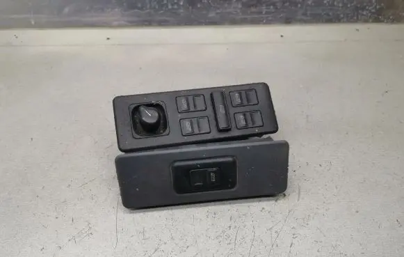 Mercedes-Benz Vito Viano W638 Electric window control switch A6385450248 0005456713
