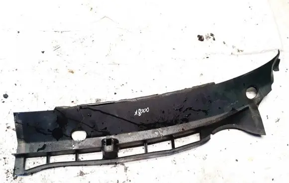 Skoda Octavia Mk1 (1U) Wiper trim 1u0819403a