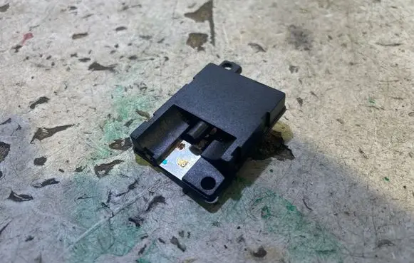 BMW 5 E60 E61 Bluetooth antenna 6928461 921800002