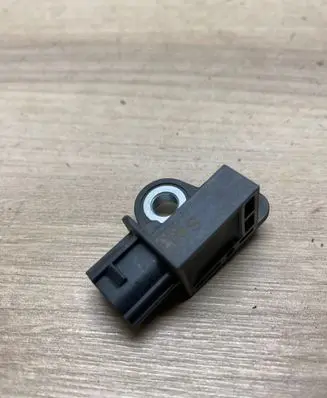 Nissan X-Trail T32 Airbag deployment crash/impact sensor 988303ra0a