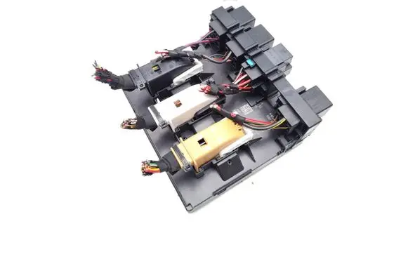 Volkswagen PASSAT CC Central body control module 3AA937087R