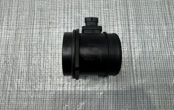 Jaguar F-Pace Mass air flow meter G4D312B579AA