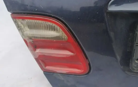 Mercedes-Benz E W210 Tailgate rear/tail lights