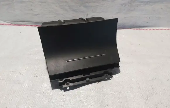 Skoda Octavia Mk2 (1Z) Car ashtray 1Z1863077A