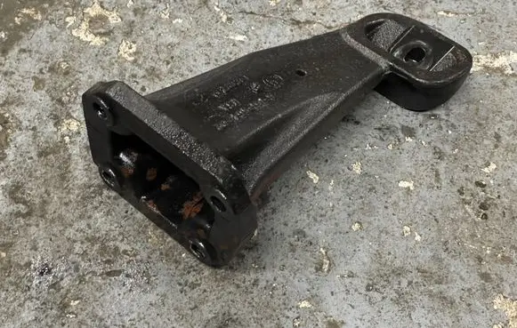 BMW X5 E53 Engine mounting bracket 6761564