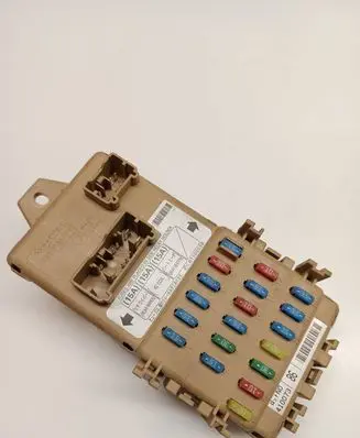 Subaru Forester SG Fuse module LB100603B