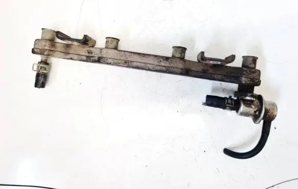 Nissan Almera N16 Fuel main line pipe