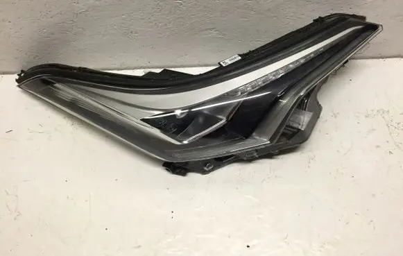 Toyota C-HR I Headlight/headlamp