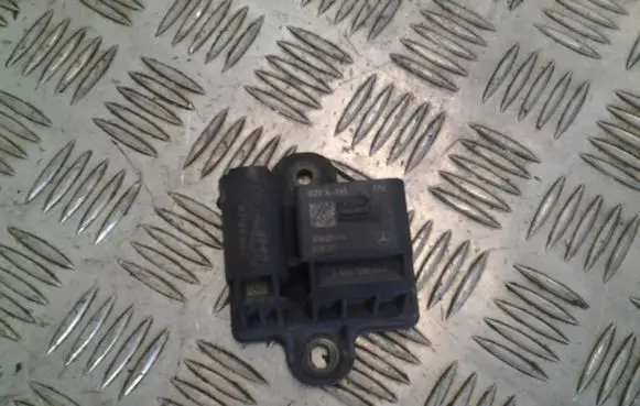 Mercedes-Benz Sprinter W906 Glow plug pre-heat relay A6519000900