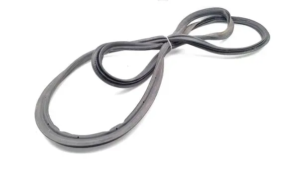 Volkswagen Tiguan Seal rubber (tailgate) 5NA827705