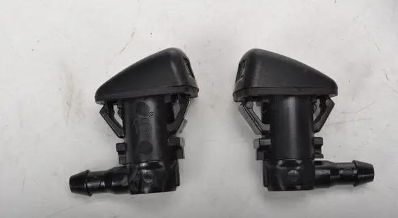 Ford Ecosport Windshield washer spray nozzle 