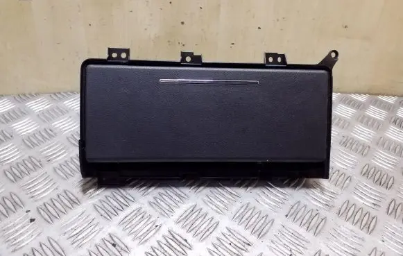 Cup holder front