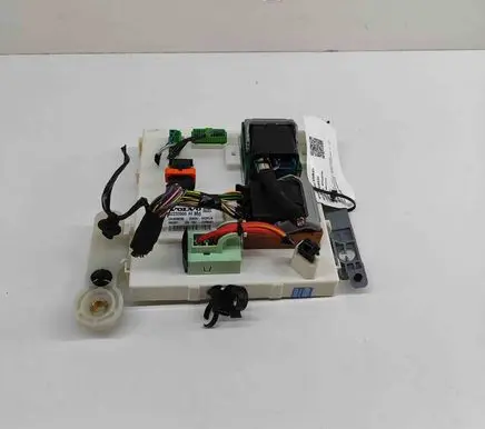Volvo XC60 Central body control module 32233800