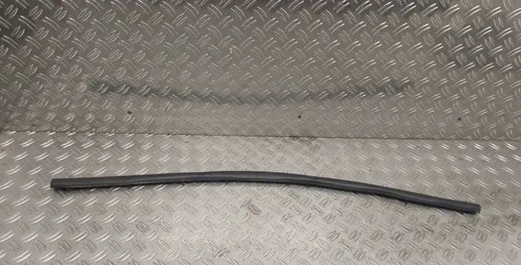 Toyota RAV 4 (XA40) Engine compartment rubber 