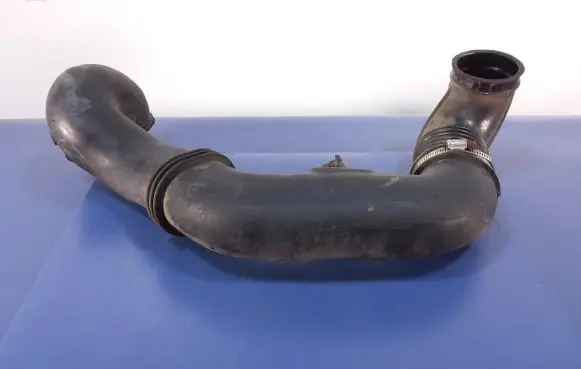 Subaru Forester SH Air intake hose/pipe A12AG05