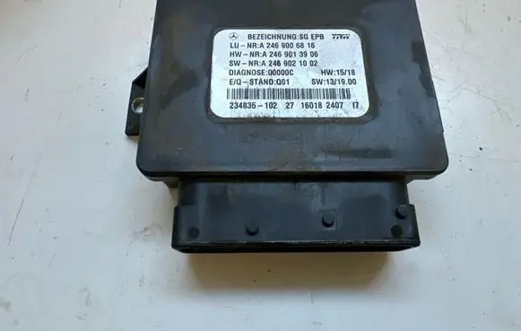 Infiniti Q30 Hand brake control module A2469021002