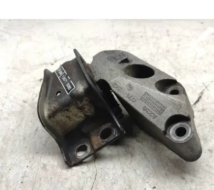 Peugeot Boxer Engine mount bracket A236071