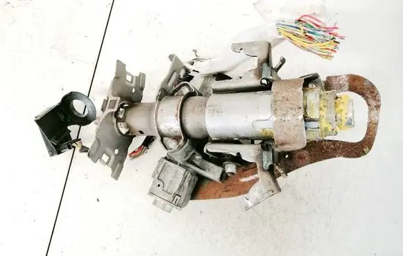 Toyota Avensis T250 Steering wheel axle fnr8082