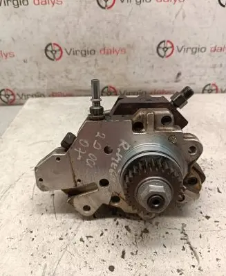 Renault Laguna II Fuel injection high pressure pump 8200680077 0445010099