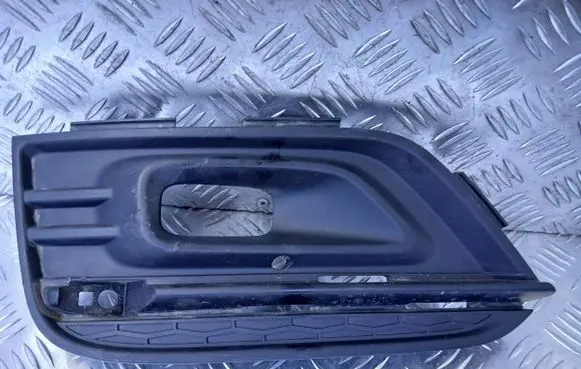 Renault Koleos II Front fog light trim/grill 263365112R