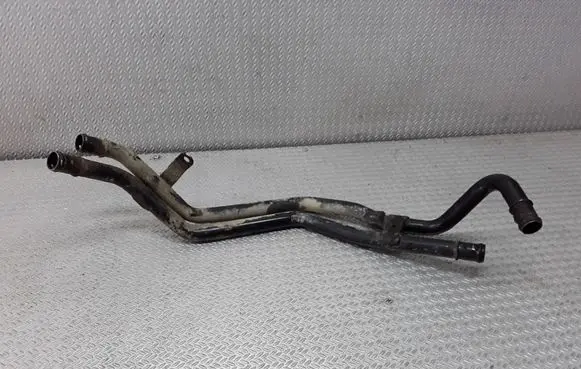 Volkswagen Touareg I Engine coolant pipe/hose 7L6121065P