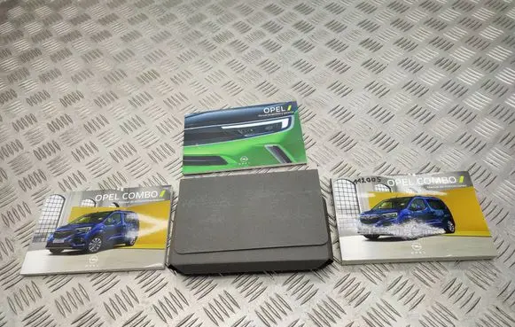 Opel Combo E Owners service history hand book 