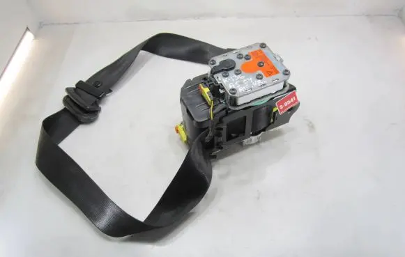 Audi A5 8T 8F Front seatbelt 8T0857705 050411 306497399G48