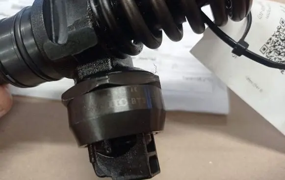 Volkswagen Sharan Fuel injector 038130073AK 0414720038